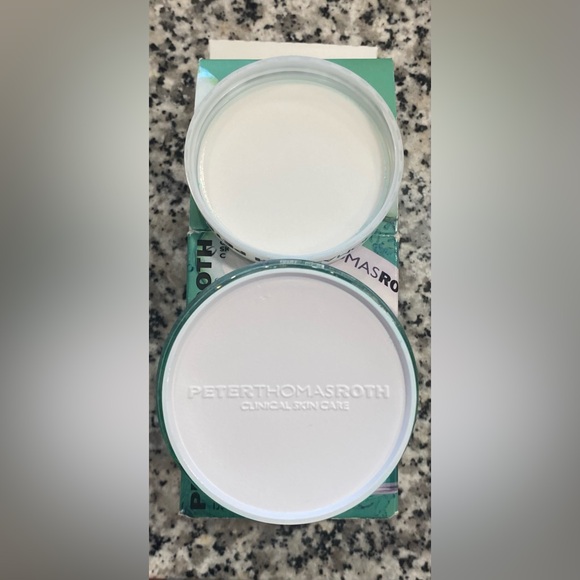 Peter Thomas Roth Cucumber Gel Mask Extreme Detoxifying Hydrator - Picture 6 of 12